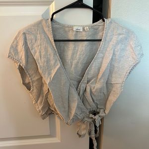 Aritzia crop top